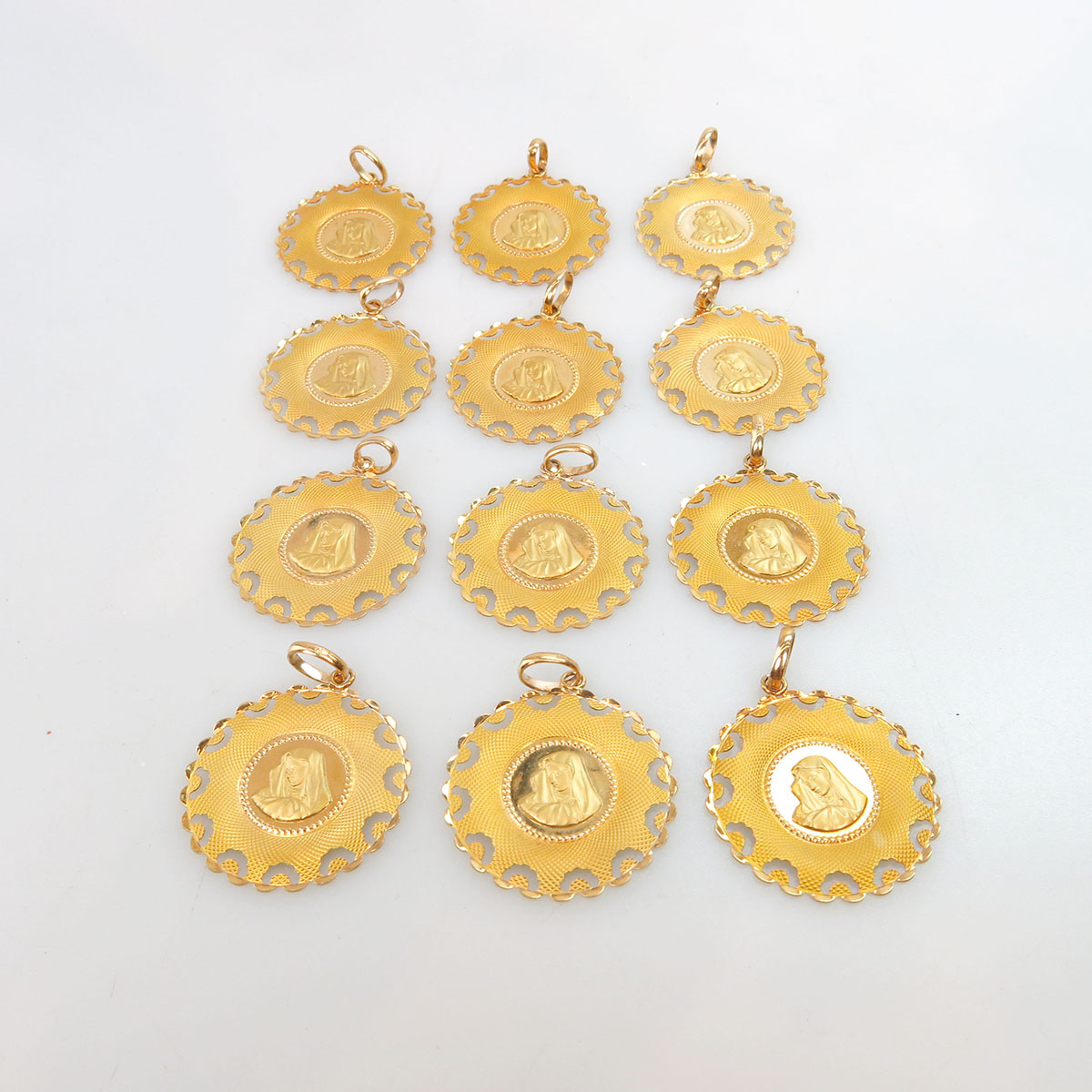 12 x Italian 18k Yellow Gold Pendants