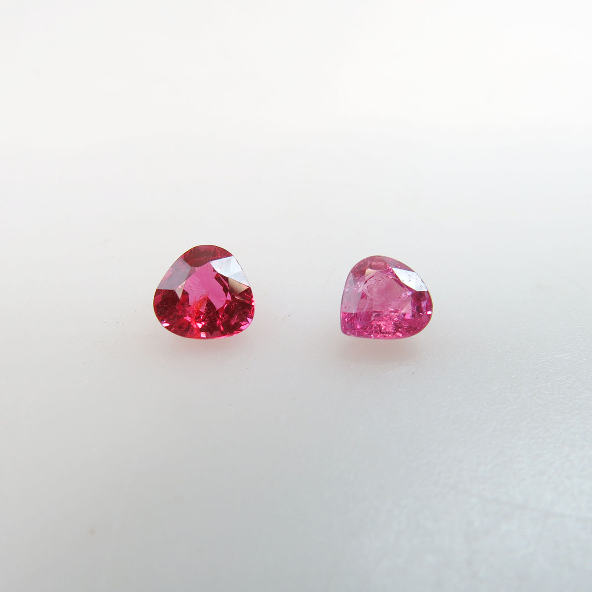 Unmounted Pear Cut Spinel And Pink Sapphire