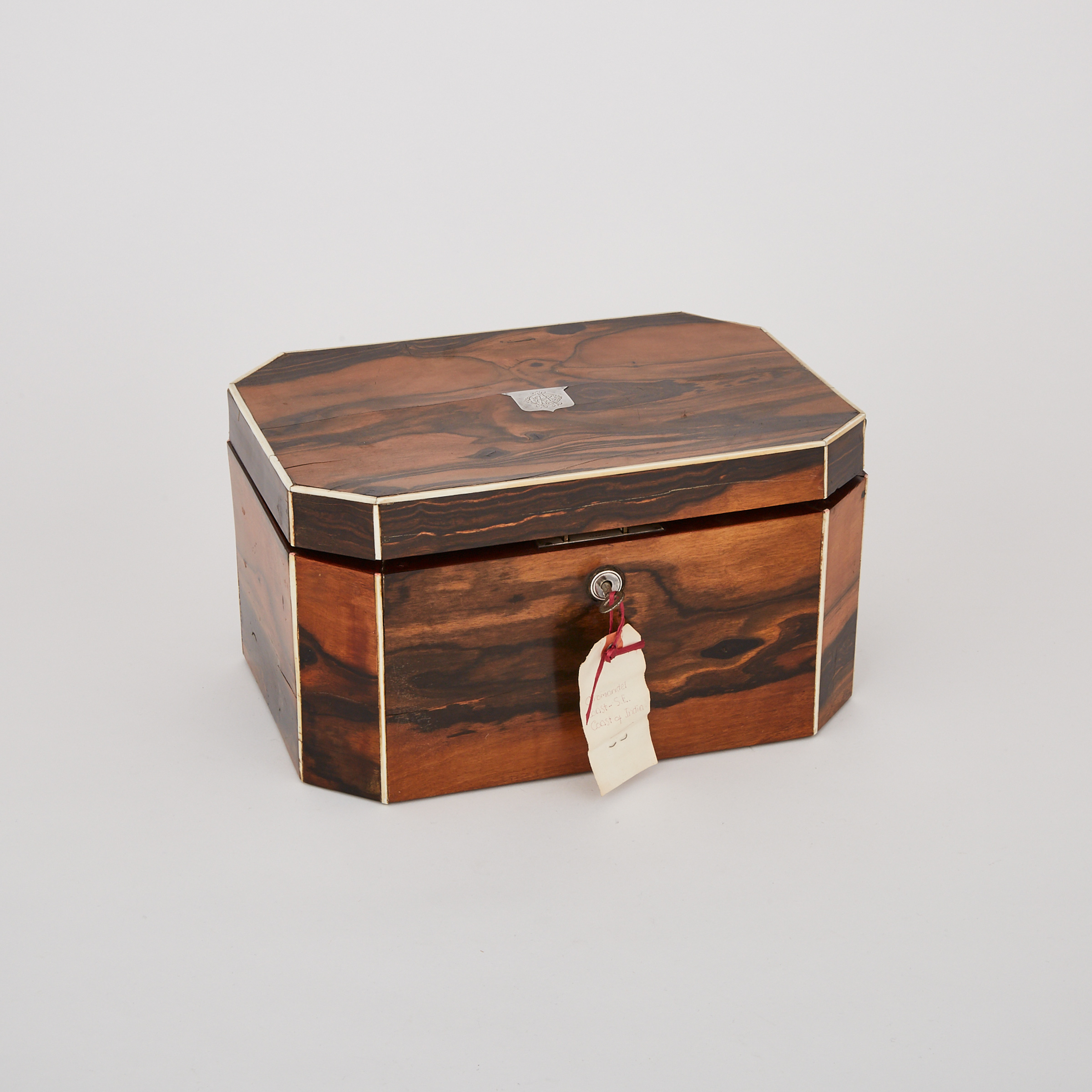 Victorian Anglo-Indian Ivory Strung Macassar Ebony Octagonal Caddy, mid 19th century