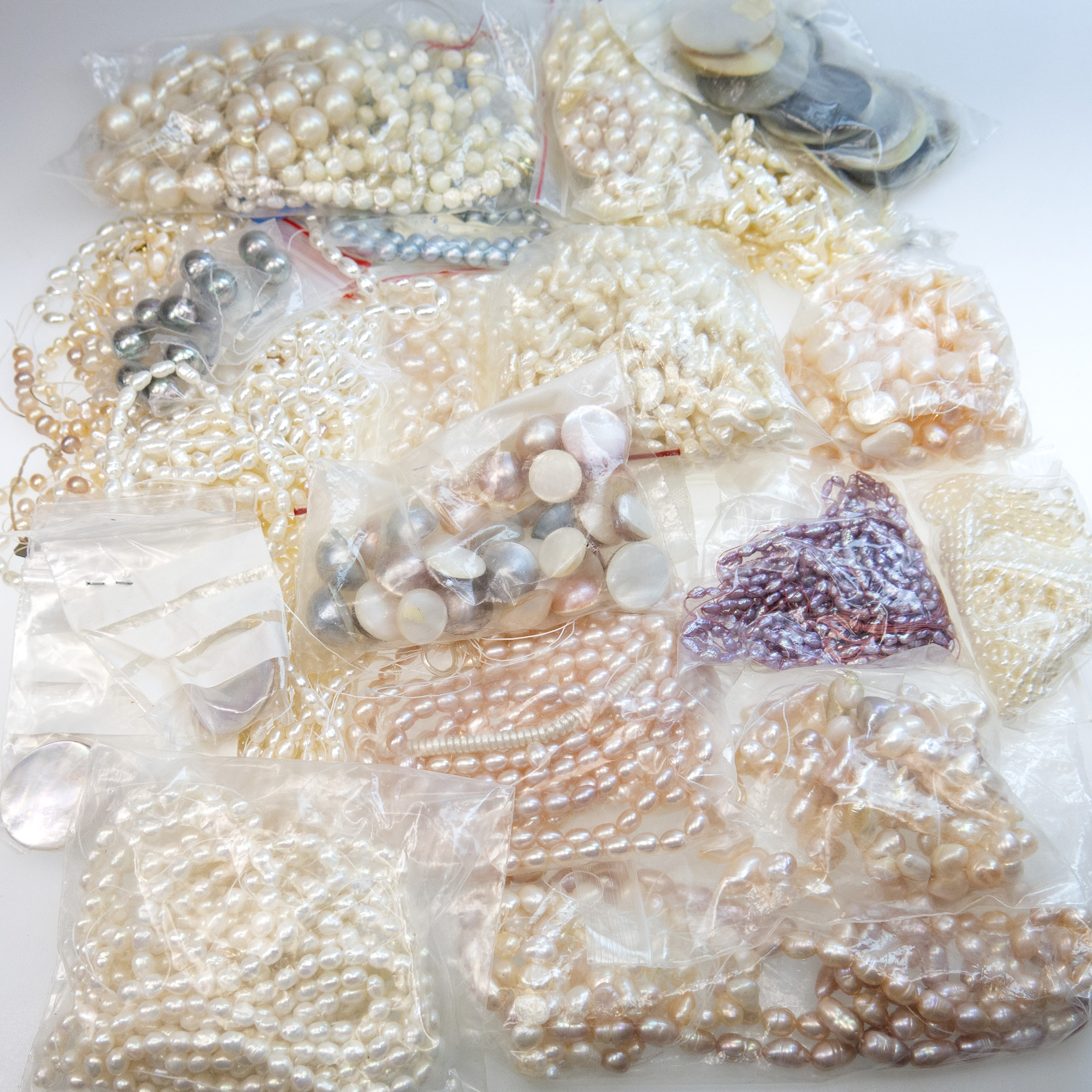 Large Quantity Of Freshwater, Mabé And Imitation Pearls