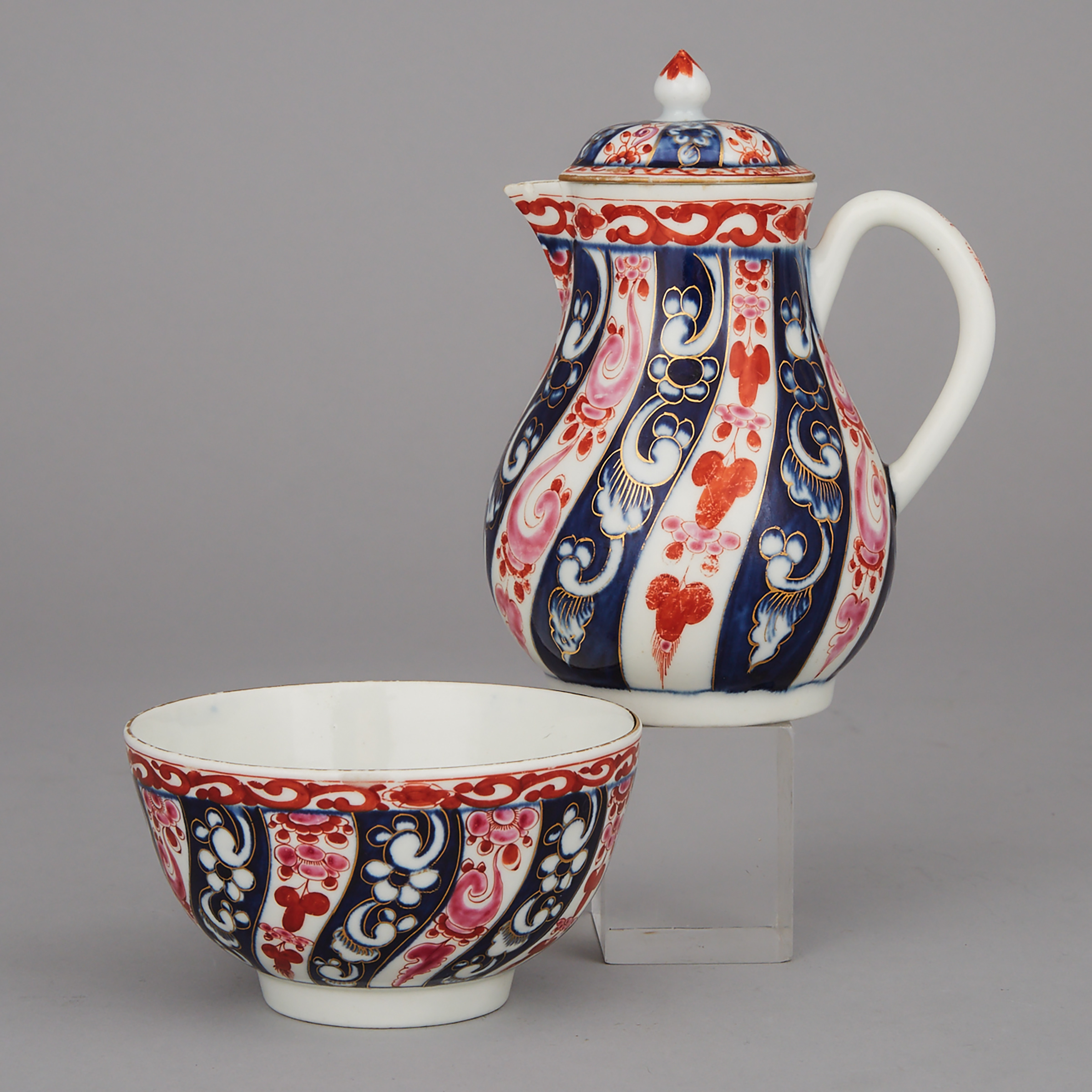Worcester ‘Queen Charlotte’ Pattern Covered Sparrow Beak Cream Jug and Sugar Bowl, c.1770