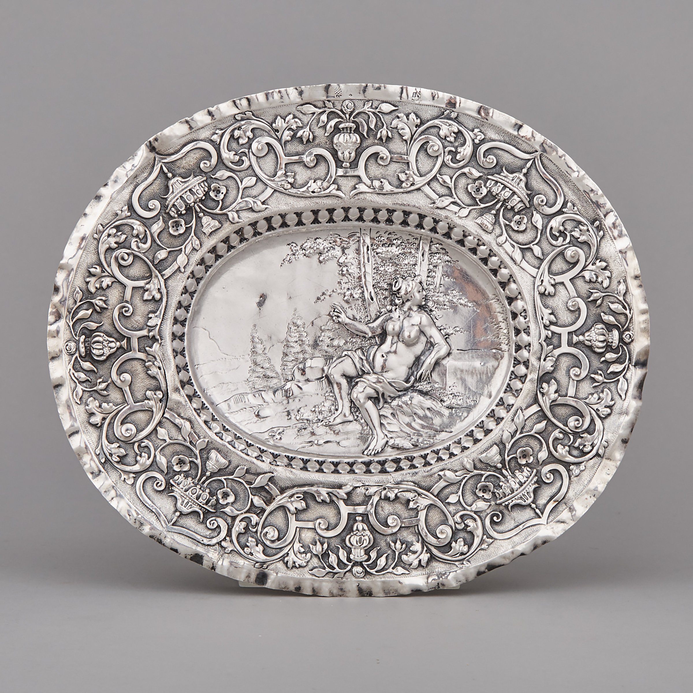 German Silver Oval Dish, Anton Grill, Augsburg, late 17th century