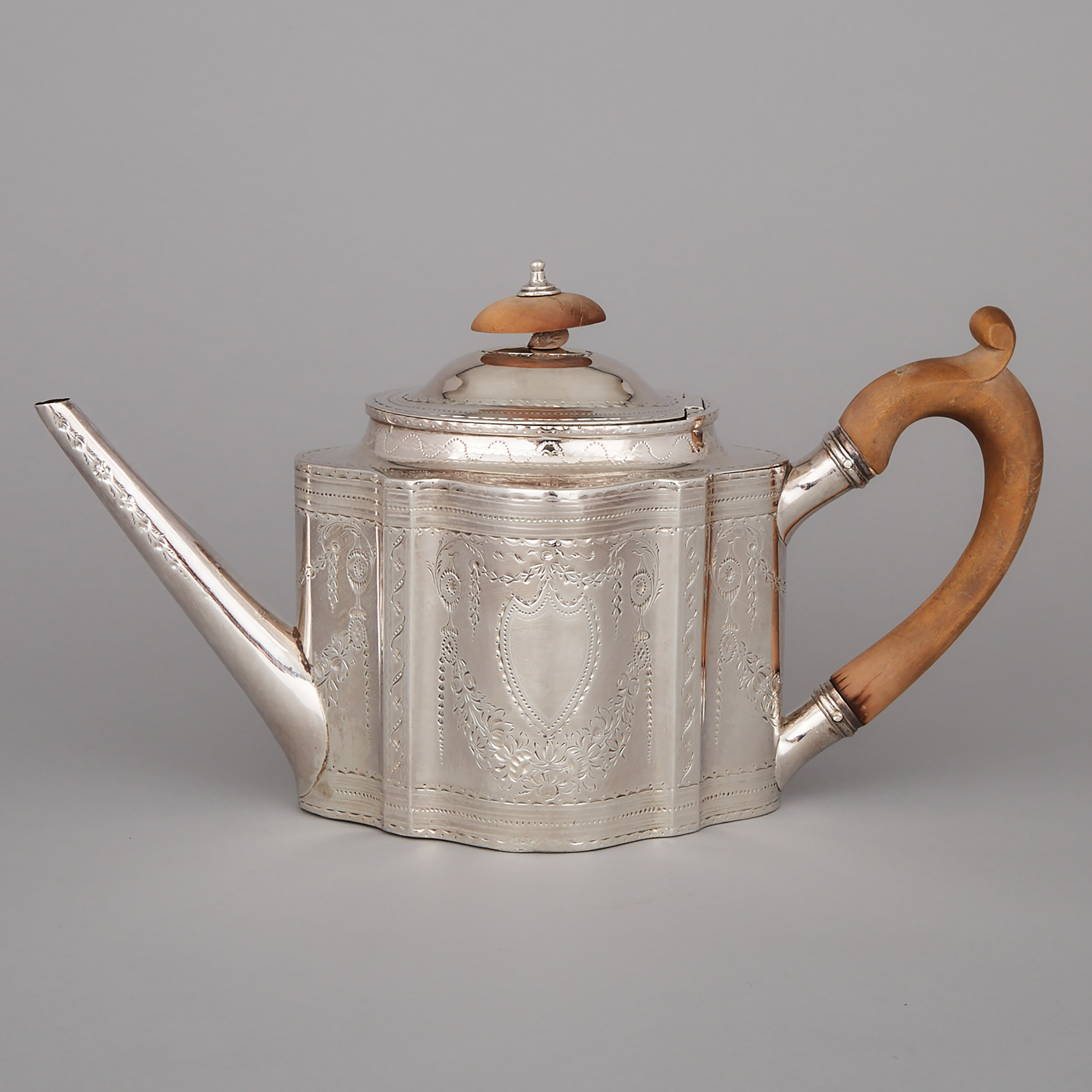 George III Silver Teapot, Robert Hennell I, London, 1784